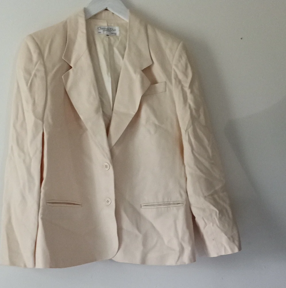 Christian Dior Pale Yellow Skirt & Blazer Suit- Sizes: Jacket Sz: 10-Skirt Sz:12
